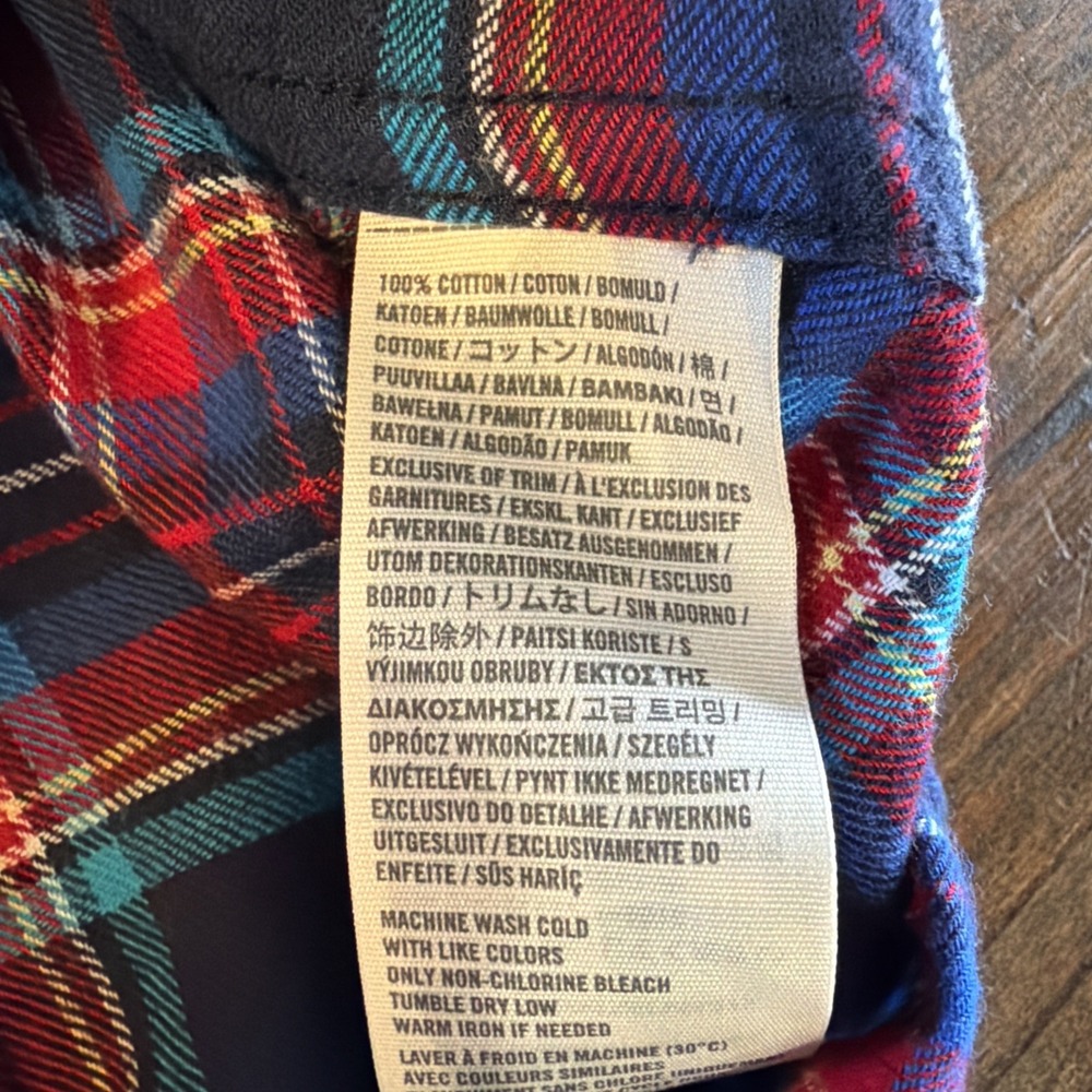 Hollister Women's Plaid Flannel Shirt Size Medium Blue Red Button Front - Picture 5 of 7